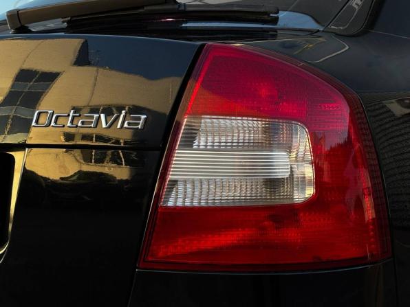 Skoda Octavia II (A5) Рестайлинг с пробегом 2011 года, цена 799 000 рублей, 194684 км, лифтбек, Автокод Объявления