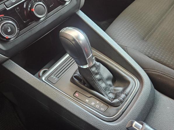 Volkswagen Jetta VI Рестайлинг с пробегом 2015 года, цена 1 245 000 рублей, 146173 км, седан, Автокод Объявления