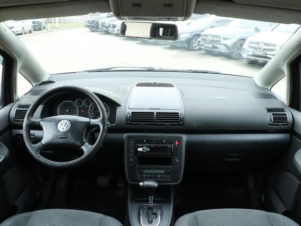 Volkswagen Sharan I Рестайлинг 2 с пробегом 2005 года, цена 570 000 рублей, 215934 км, минивэн, Автокод Объявления