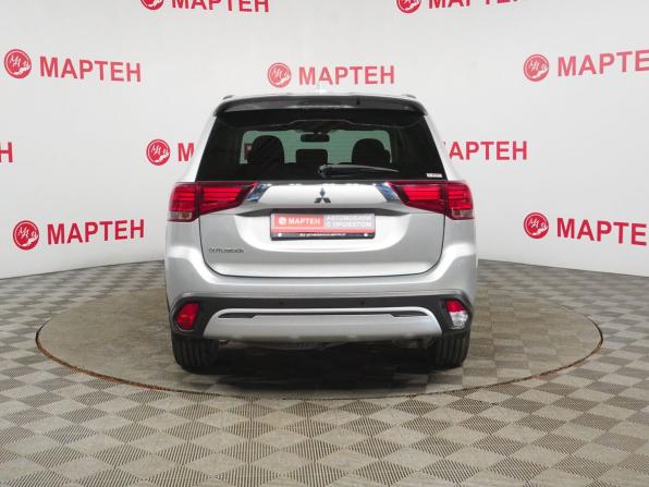 Mitsubishi Outlander III Рестайлинг 3 с пробегом 2021 года, цена 2 499 000 рублей, 119935 км, внедорожник, Автокод Объявления