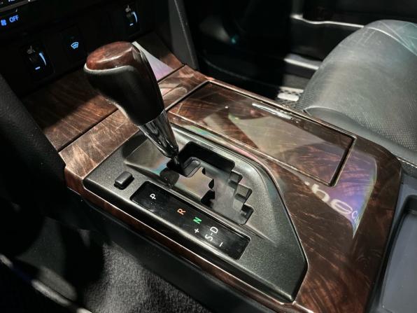 Toyota Camry VII (XV50) Рестайлинг с пробегом 2015 года, цена 1 680 000 рублей, 269842 км, седан, Автокод Объявления