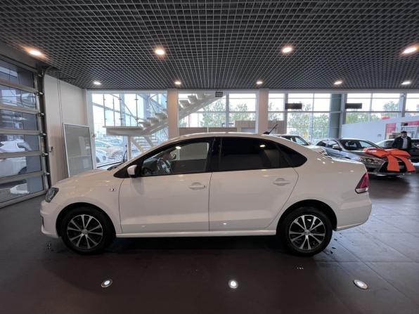 Volkswagen Polo V Рестайлинг с пробегом 2017 года, цена 1 275 000 рублей, 139099 км, седан, Автокод Объявления