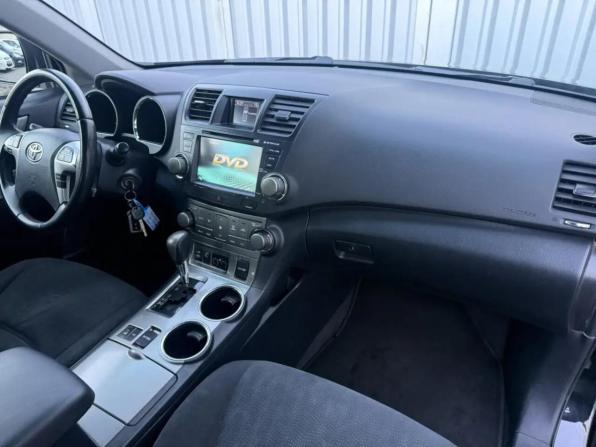 Toyota Highlander II (XU40) Рестайлинг с пробегом 2012 года, цена 1 745 000 рублей, 356283 км, внедорожник, Автокод Объявления