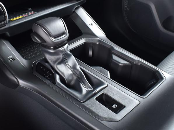 Toyota RAV4 VI (XA60) с пробегом 2026 года, цена 4 025 995 рублей, 12 км, внедорожник, Автокод Объявления