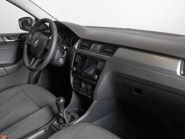 Skoda Rapid I Рестайлинг с пробегом 2019 года, цена 1 060 000 рублей, 160377 км, лифтбек, Автокод Объявления