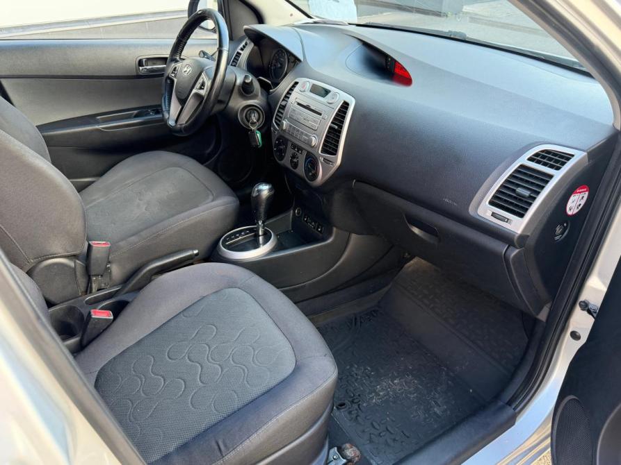 Hyundai i20 I Санкт-Петербург  - изображение 9