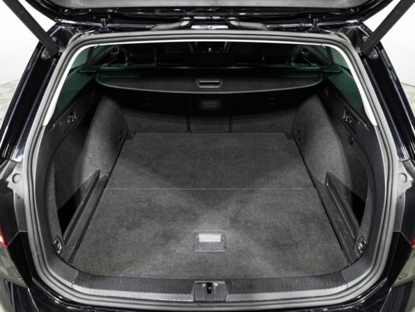 Volkswagen Passat B8 Рестайлинг с пробегом 2019 года, цена 2 139 728 рублей, 97073 км, универсал, Автокод Объявления