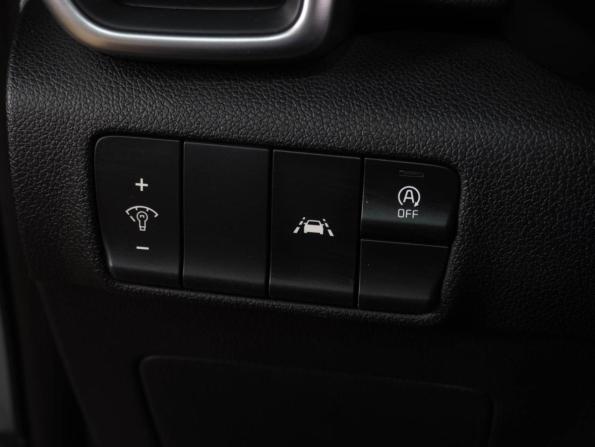 Kia Sportage IV Рестайлинг с пробегом 2019 года, цена 2 499 000 рублей, 111373 км, внедорожник, Автокод Объявления