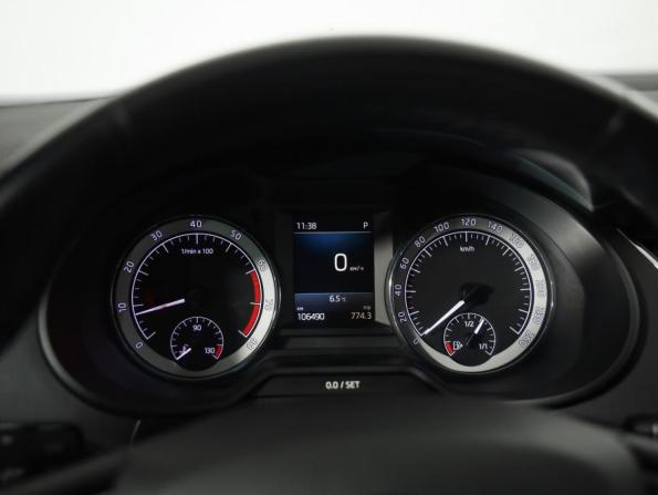 Skoda Octavia III (A7) Рестайлинг с пробегом 2018 года, цена 1 819 000 рублей, 106488 км, лифтбек, Автокод Объявления