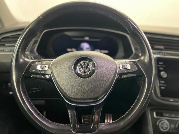 Volkswagen Tiguan II с пробегом 2018 года, цена 2 350 000 рублей, 117000 км, внедорожник, Автокод Объявления