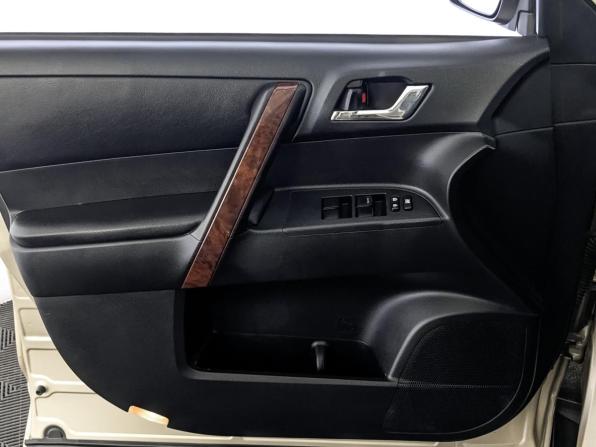 Toyota Highlander II (XU40) Рестайлинг с пробегом 2011 года, цена 1 995 000 рублей, 197930 км, внедорожник, Автокод Объявления