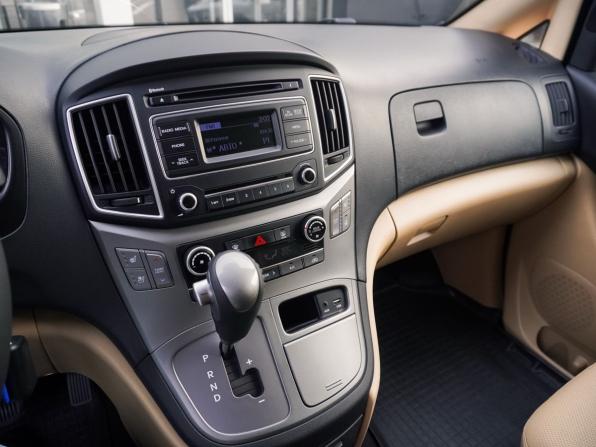 Hyundai H-1 II Рестайлинг 2 с пробегом 2019 года, цена 3 370 000 рублей, 164469 км, минивэн, Автокод Объявления