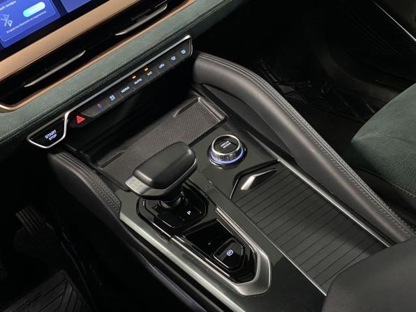 Geely Monjaro I с пробегом 2023 года, цена 2 980 000 рублей, 42261 км, внедорожник, Автокод Объявления