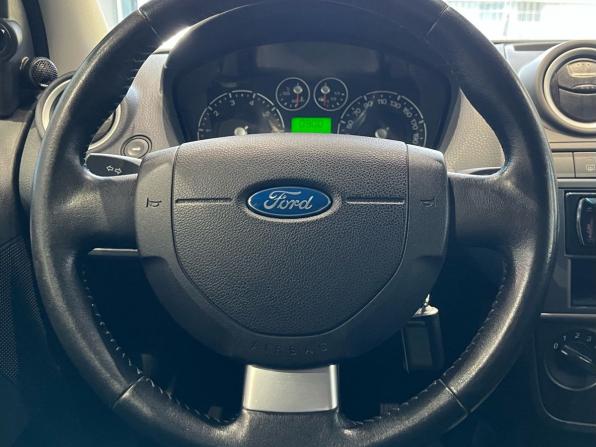 Ford Fiesta Mk5 с пробегом 2006 года, цена 590 000 рублей, 155479 км, хэтчбек, Автокод Объявления