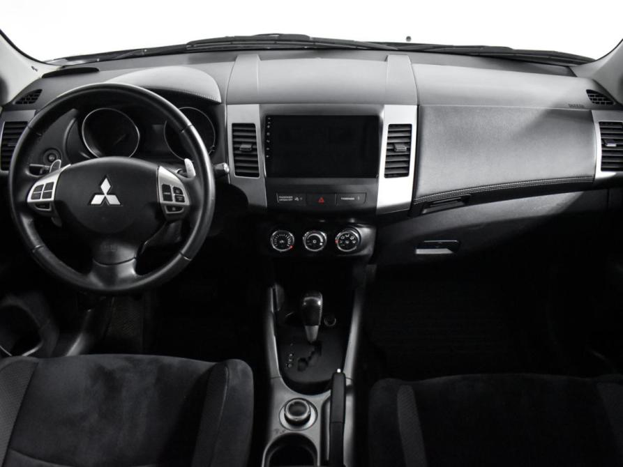 Mitsubishi Outlander II Рестайлинг Санкт-Петербург  - изображение 16