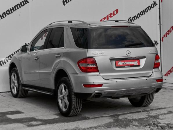 Mercedes-Benz M-Класс II (W164) Рестайлинг с пробегом 2010 года, цена 1 450 000 рублей, 274304 км, внедорожник, Автокод Объявления