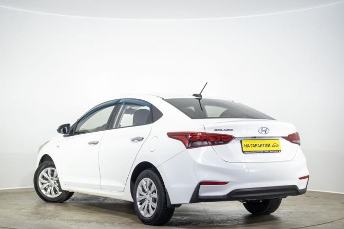 Hyundai Solaris II с пробегом 2018 года, цена 1 049 000 рублей, 201000 км, седан, Автокод Объявления