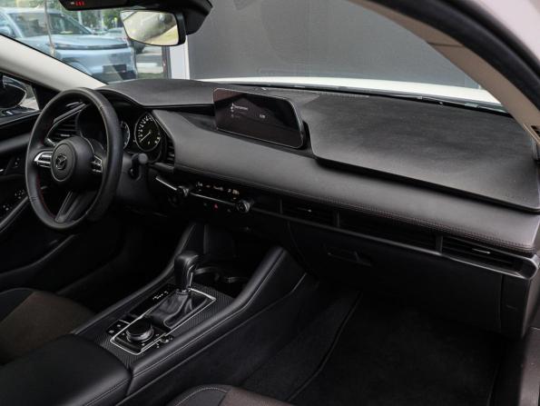 Mazda 3 IV (BP) с пробегом 2020 года, цена 2 080 000 рублей, 48325 км, седан, Автокод Объявления