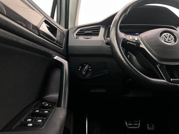 Volkswagen Tiguan II с пробегом 2019 года, цена 2 720 000 рублей, 129306 км, внедорожник, Автокод Объявления