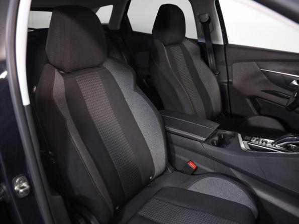 Peugeot 3008 II с пробегом 2019 года, цена 1 499 000 рублей, 134590 км, внедорожник, Автокод Объявления
