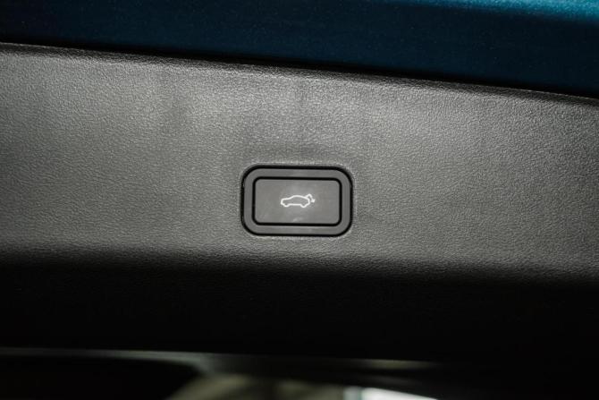 Geely Monjaro I с пробегом 2023 года, цена 3 849 000 рублей, 89 км, внедорожник, Автокод Объявления