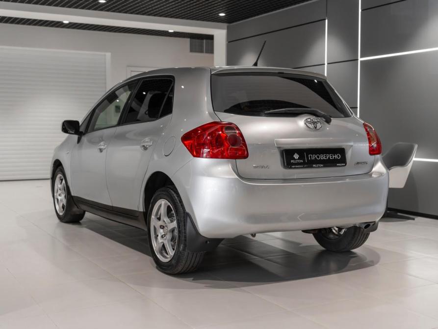 Toyota Auris I Москва  - изображение 4