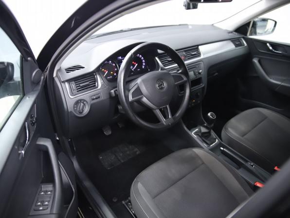 Skoda Rapid I с пробегом 2014 года, цена 1 070 000 рублей, 74105 км, лифтбек, Автокод Объявления