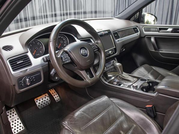 Volkswagen Touareg II с пробегом 2011 года, цена 1 549 000 рублей, 378015 км, внедорожник, Автокод Объявления