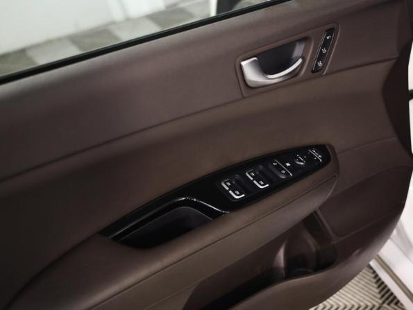 Kia Optima IV Рестайлинг с пробегом 2018 года, цена 1 666 000 рублей, 199697 км, седан, Автокод Объявления