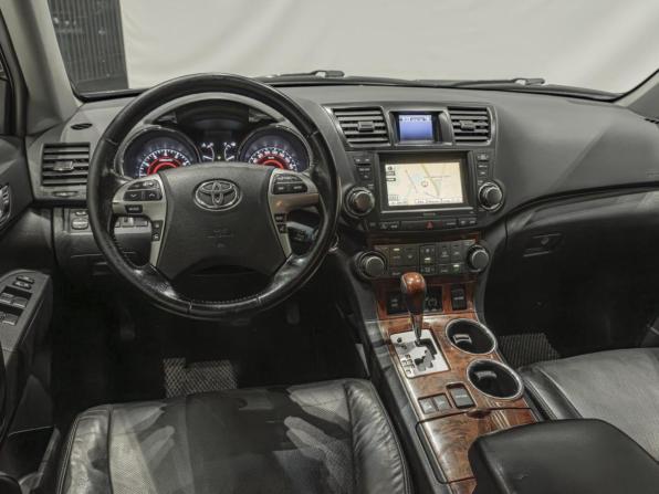Toyota Highlander II (XU40) Рестайлинг с пробегом 2013 года, цена 1 220 000 рублей, 304662 км, внедорожник, Автокод Объявления