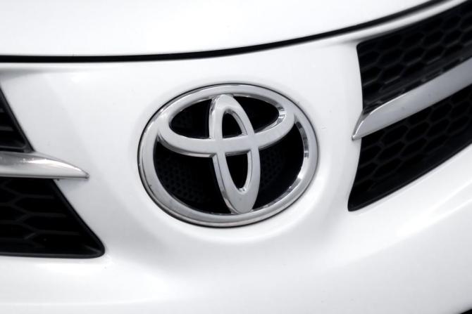 Toyota RAV4 IV (XA40) Рестайлинг с пробегом 2015 года, цена 2 250 000 рублей, 183860 км, внедорожник, Автокод Объявления