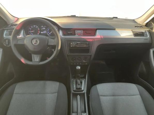 Skoda Rapid I с пробегом 2015 года, цена 1 228 000 рублей, 150000 км, лифтбек, Автокод Объявления