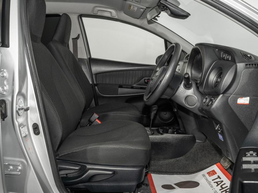Toyota Vitz III (XP130) Рестайлинг 2 Иркутск  - изображение 5