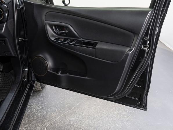 Toyota Vitz III (XP130) Рестайлинг 2 с пробегом 2019 года, цена 1 320 000 рублей, 65651 км, хэтчбек, Автокод Объявления