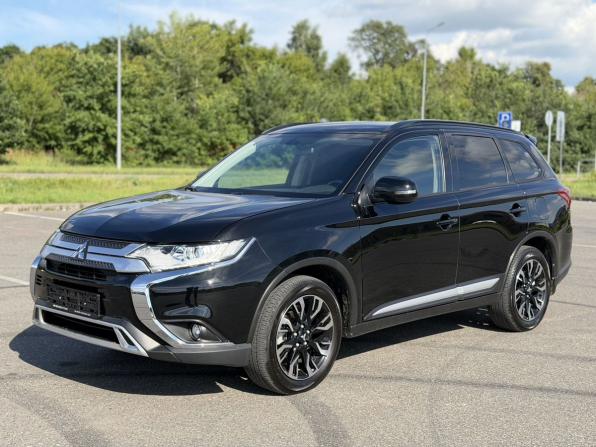 Mitsubishi Outlander III Рестайлинг 3 с пробегом 2021 года, цена 2 700 000 рублей, 23473 км, внедорожник, Автокод Объявления