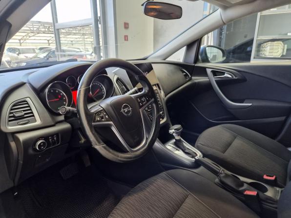 Opel Astra J Рестайлинг с пробегом 2012 года, цена 580 000 рублей, 268000 км, хэтчбек, Автокод Объявления