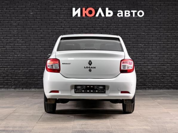 Renault Logan II с пробегом 2015 года, цена 440 000 рублей, 368390 км, седан, Автокод Объявления