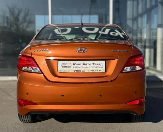 Hyundai Solaris I Рестайлинг с пробегом 2015 года, цена 1 070 000 рублей, 112000 км, седан, Автокод Объявления