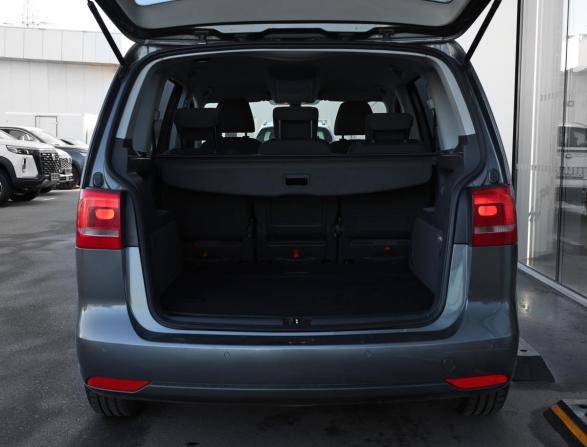 Volkswagen Touran I Рестайлинг 2 с пробегом 2011 года, цена 898 000 рублей, 256000 км, компактвэн, Автокод Объявления