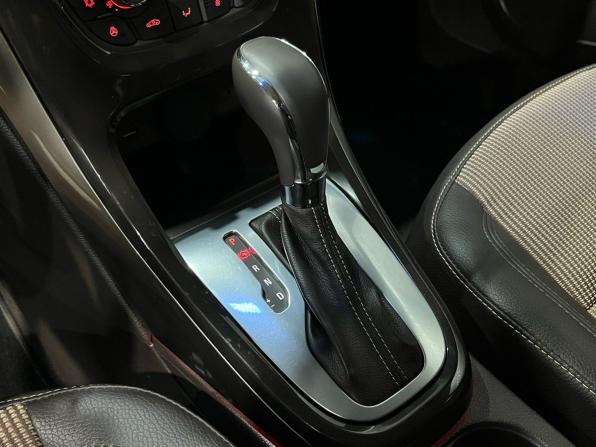 Opel Astra J Рестайлинг с пробегом 2015 года, цена 875 000 рублей, 132470 км, хэтчбек, Автокод Объявления