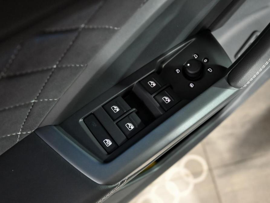 Audi Q3 II (F3) Екатеринбург  - изображение 13