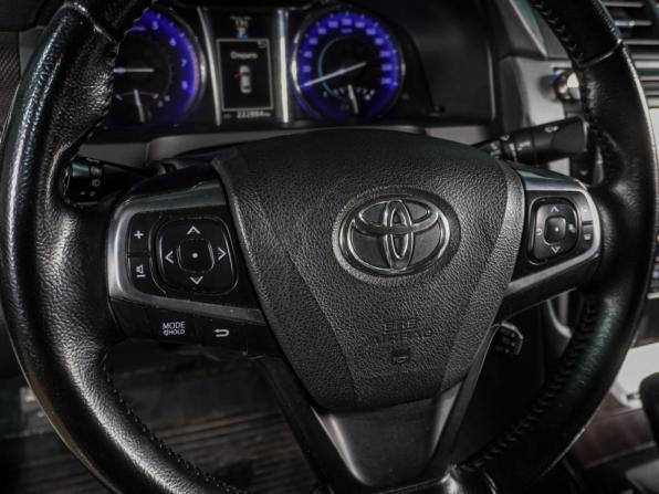 Toyota Camry VII (XV50) Рестайлинг с пробегом 2015 года, цена 1 749 000 рублей, 222884 км, седан, Автокод Объявления