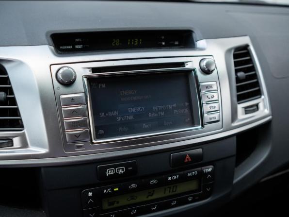 Toyota Hilux VII Рестайлинг с пробегом 2015 года, цена 3 070 000 рублей, 271891 км, offers.body_type.unknown, Автокод Объявления
