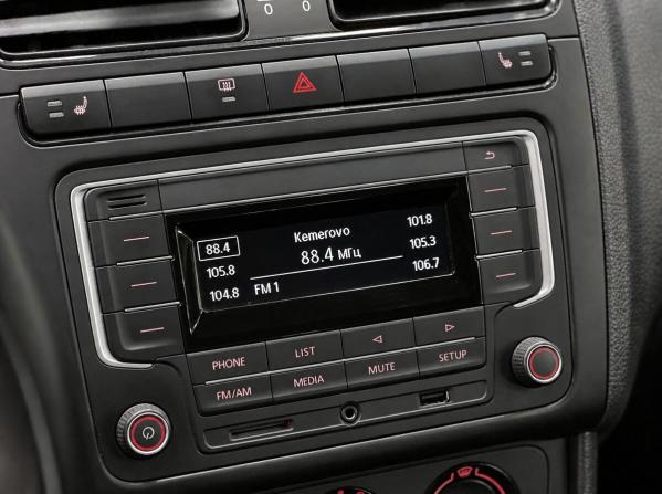 Volkswagen Polo V Рестайлинг с пробегом 2016 года, цена 850 000 рублей, 152000 км, седан, Автокод Объявления