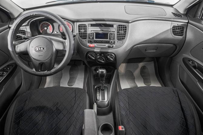 Kia Rio II Рестайлинг с пробегом 2010 года, цена 679 000 рублей, 208000 км, седан, Автокод Объявления