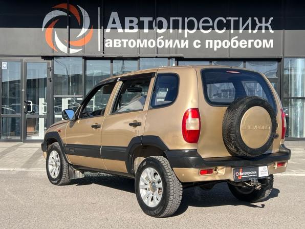 Chevrolet Niva I с пробегом 2004 года, цена 380 000 рублей, 207594 км, внедорожник, Автокод Объявления