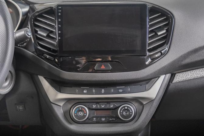 Lada (ВАЗ) Vesta I с пробегом 2018 года, цена 1 279 000 рублей, 127300 км, седан, Автокод Объявления