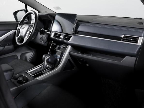 Mitsubishi Xpander I Рестайлинг с пробегом 2023 года, цена 2 850 000 рублей, 25600 км, внедорожник, Автокод Объявления