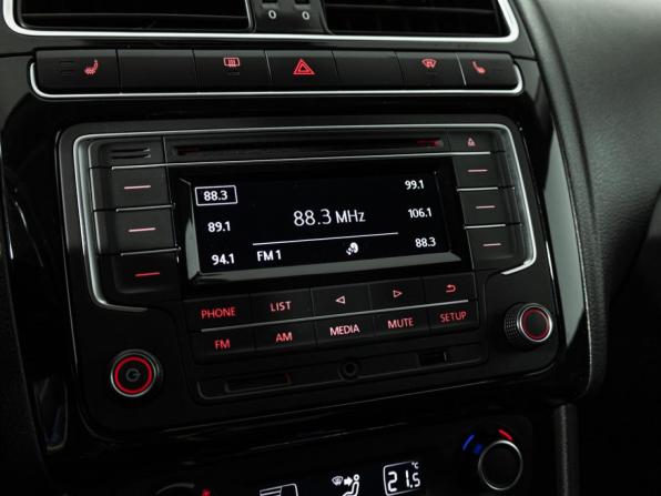 Volkswagen Polo V Рестайлинг с пробегом 2017 года, цена 1 199 700 рублей, 113095 км, седан, Автокод Объявления