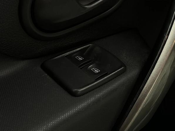 Renault Logan II Рестайлинг с пробегом 2022 года, цена 1 096 000 рублей, 122500 км, седан, Автокод Объявления